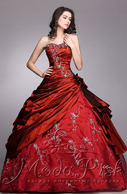 Красное выпускное (свадебное) платье